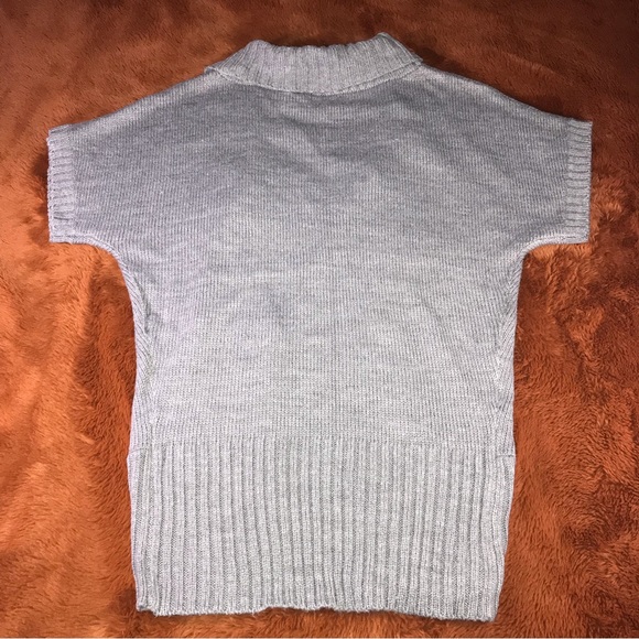 Women’s Bisou Bisou Cardigan Sweater w/ Short Sleeves & Button Front - Picture 2 of 4